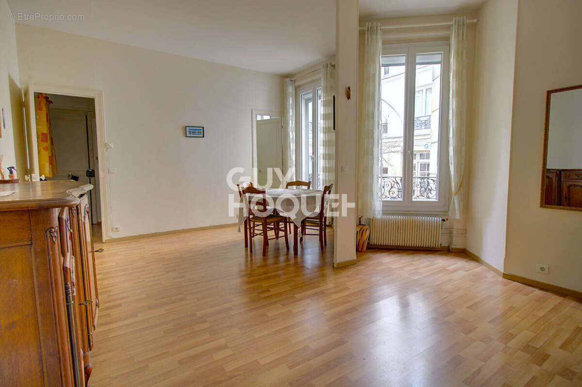 Appartement à PARIS-20E