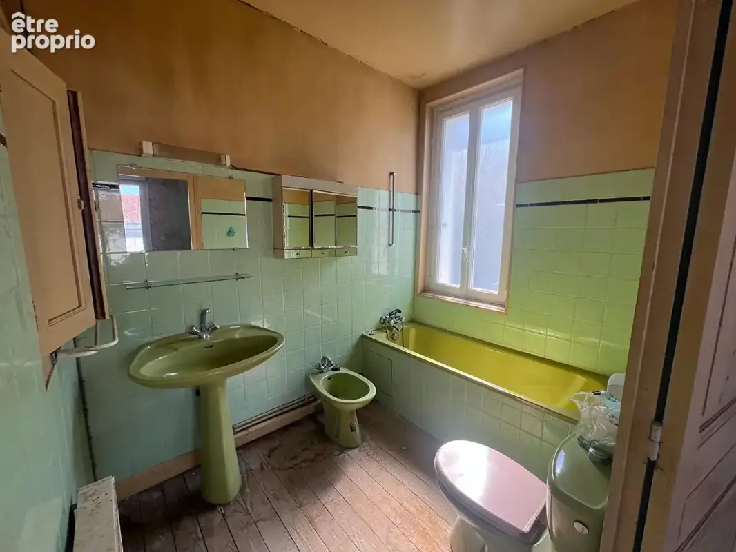 Maison fouras- a vendre en hyper-centre - photo 4
