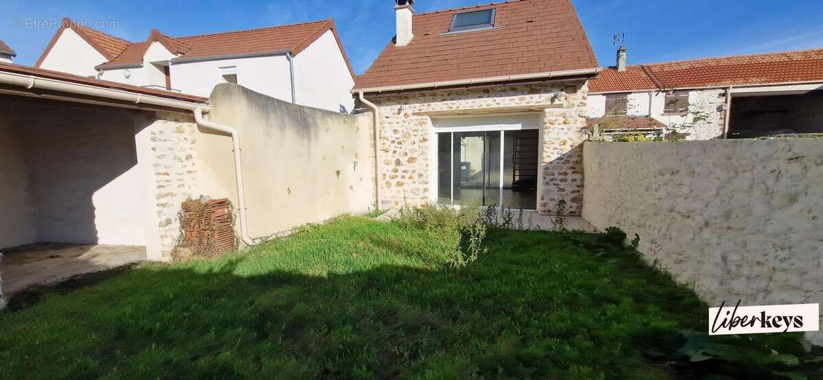 Maison à MARCOUSSIS