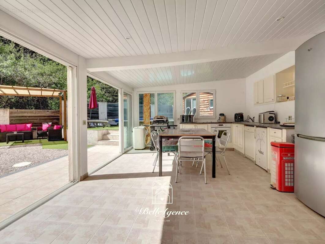 Appartement à L'ESCARENE