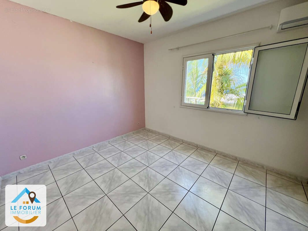 Saint joseph 97480 - superbe villa t4 - beaux volumes - cadre agréable - proche commodités - photo 6