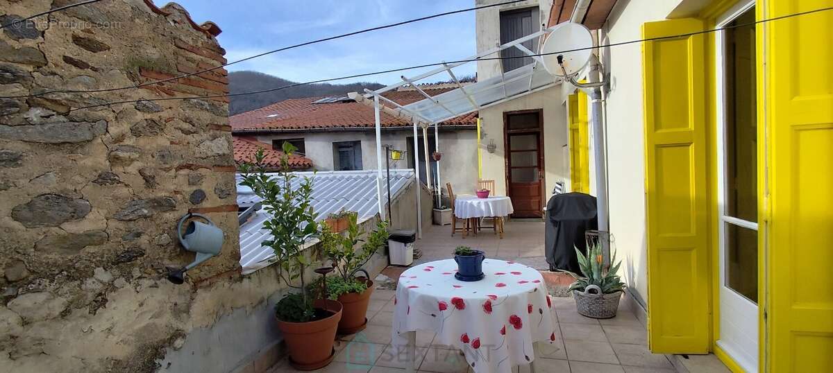 Maison de village avec terrasse et garage - photo 8