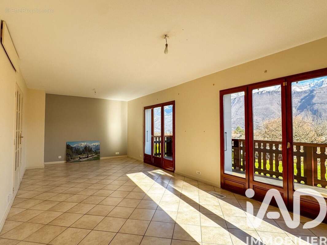 Photo 5 - Maison à LATHUILE