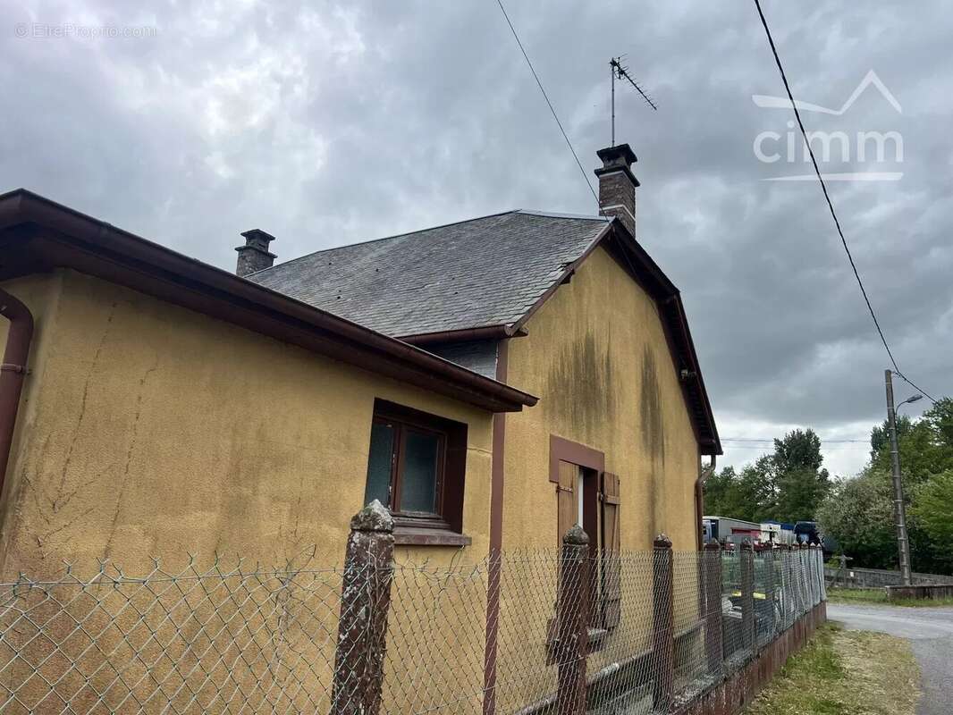 Maison à VILLEDIEU-LES-POELES