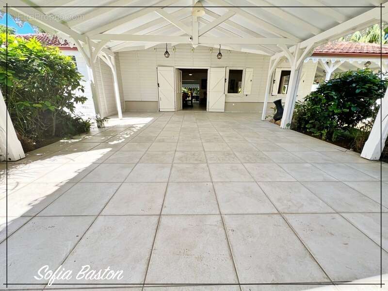 Sainte-Anne Plage – Villa T7 de 220 m²hab.+ 231m2 de terrasses - Piscine - bungalows annexes– Terrain 1 409 m² – Martinique (972 - photo 28