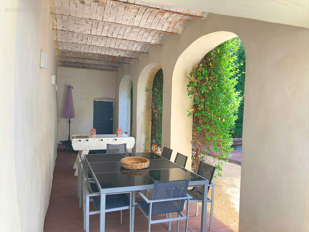 Maison à MONTELIMAR