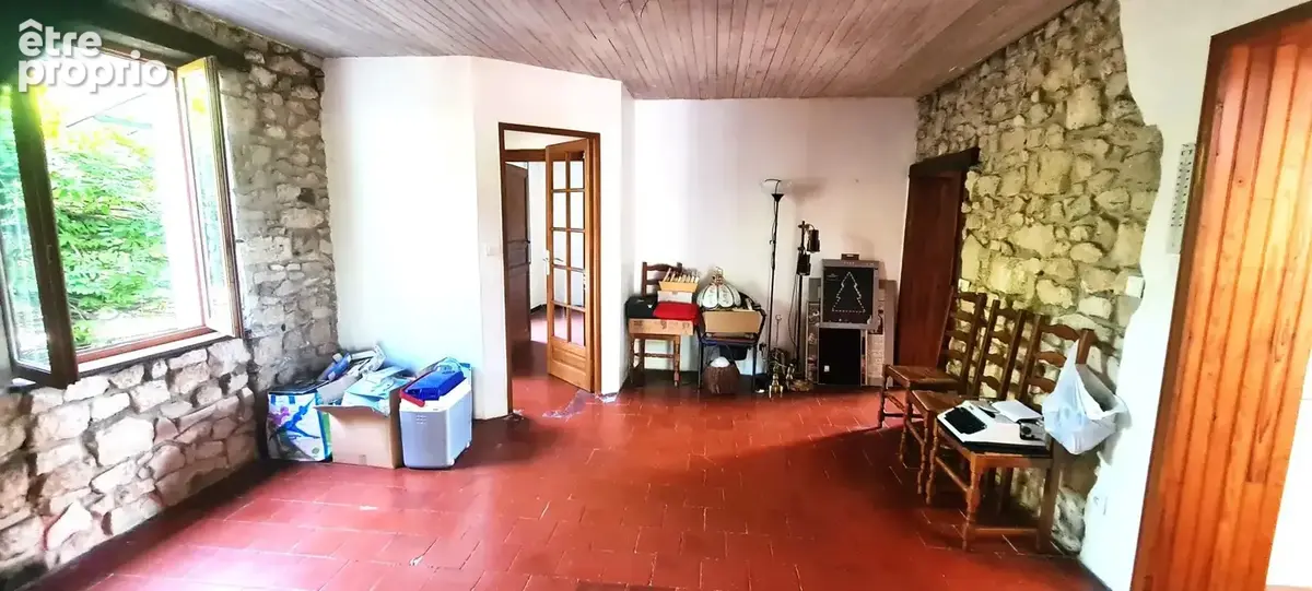 Maison plain-pied et grand jardin arboré - photo 3