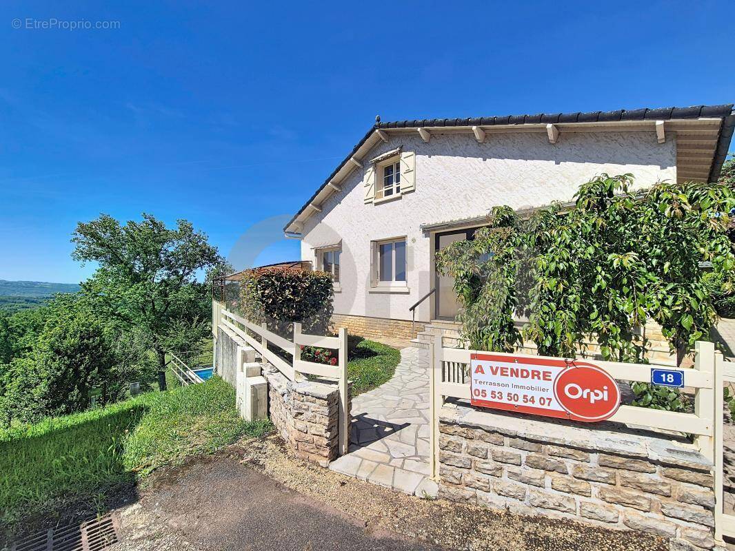 Maison à MANSAC