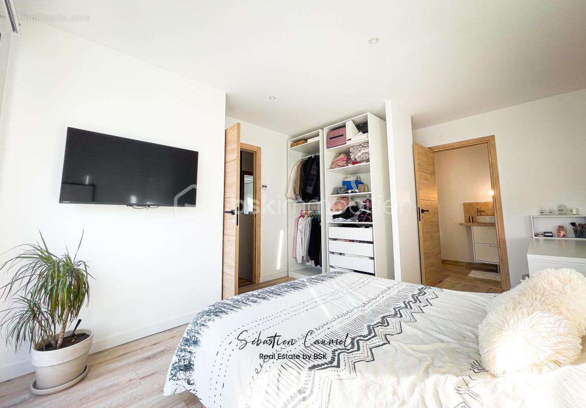 Maison à COURNONTERRAL