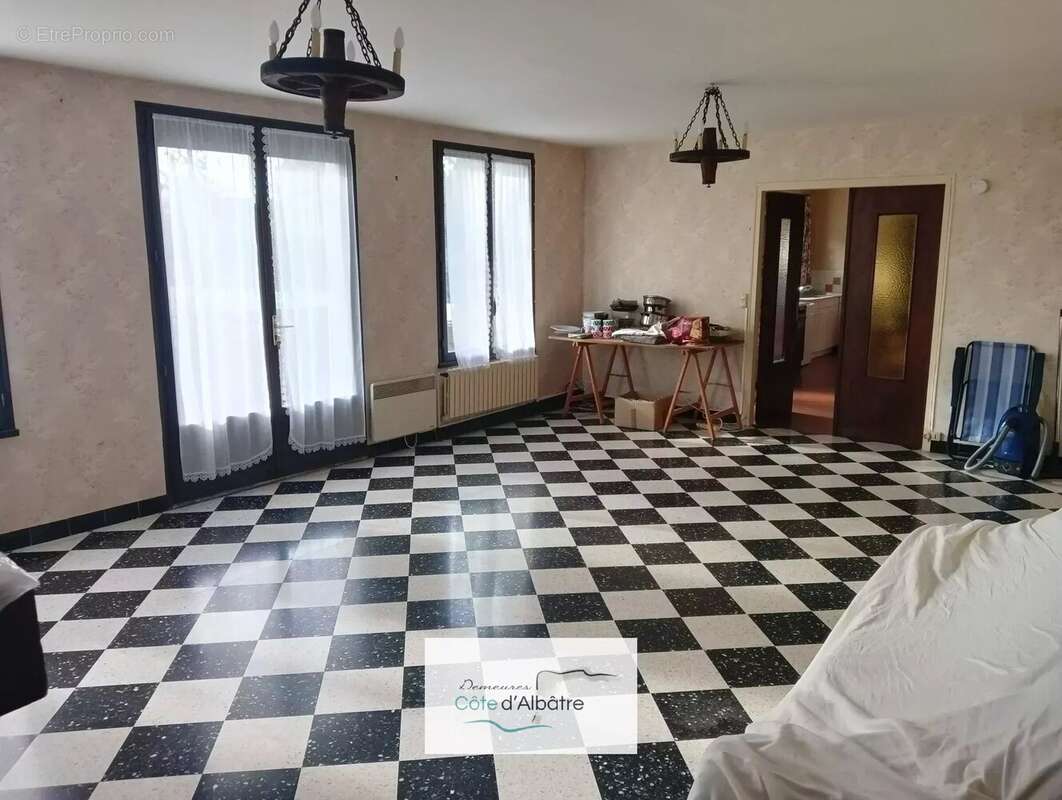 Maison à SAINT-PIERRE-EN-PORT