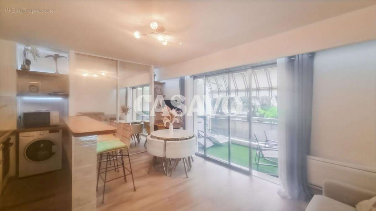 Appartement à LE CANNET