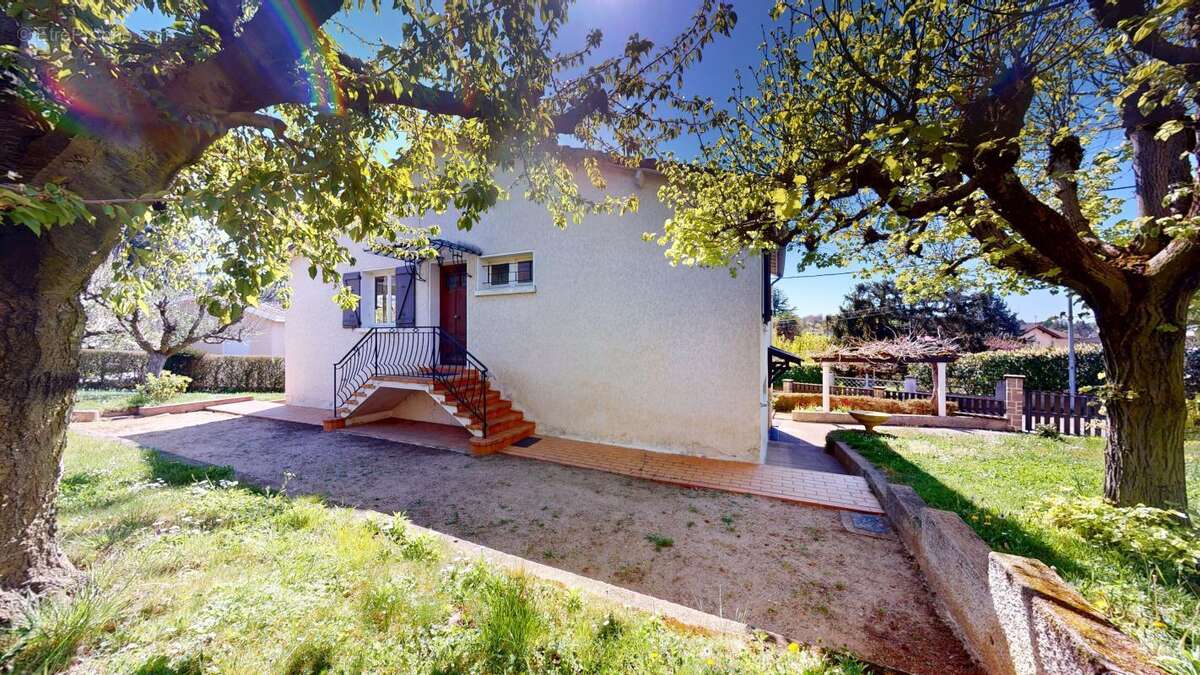 Maison à SAINTE-FOY-LES-LYON