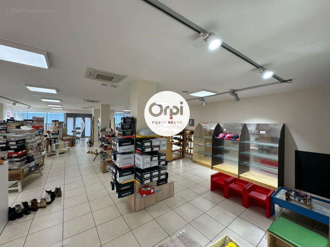 Bien Commercial 300 m2 Centre ville de Boulogne sur mer - photo 4