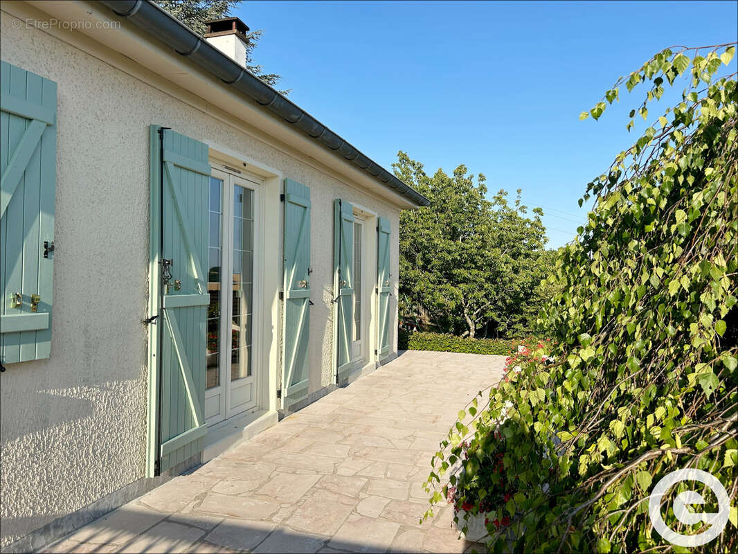 Maison à PARON