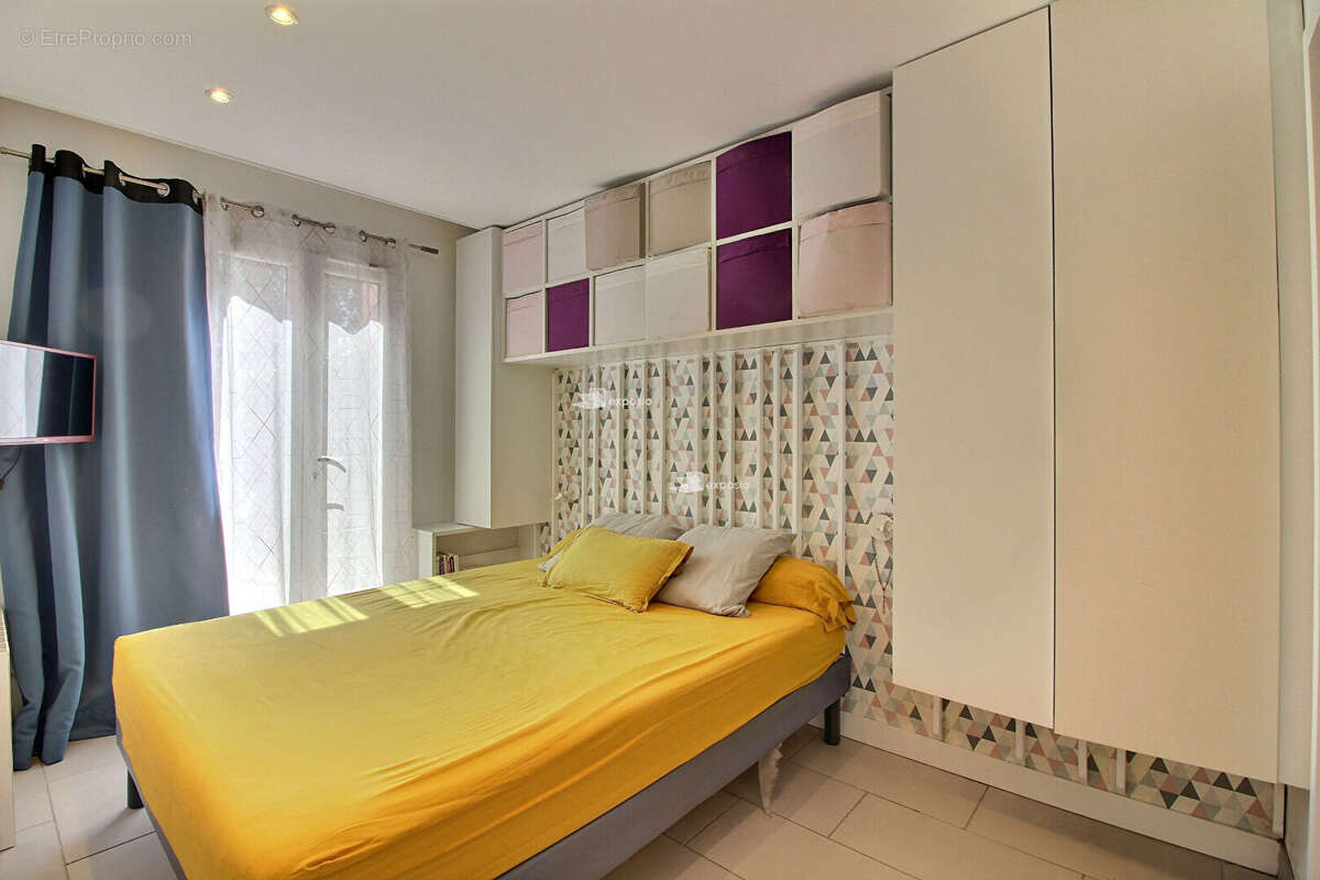Appartement à VALLAURIS