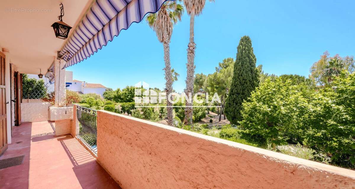 Appartement à CARQUEIRANNE