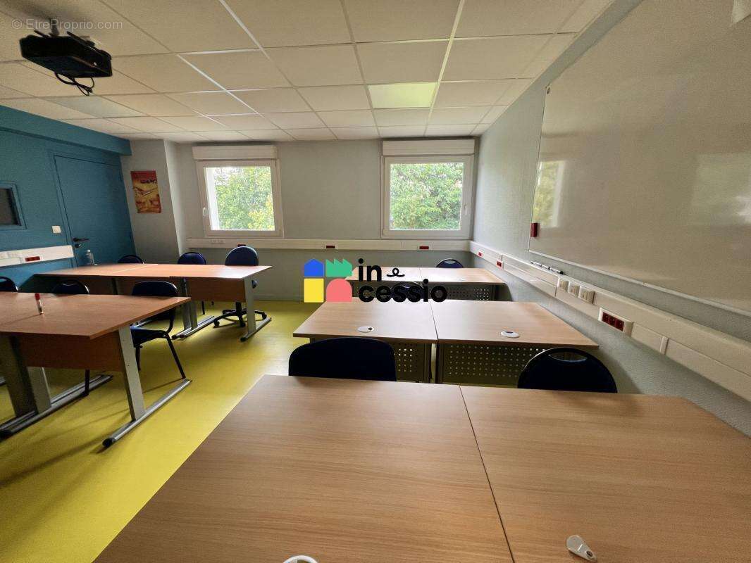 Offre rare ! Le Mans université : vos futurs bureaux dans un em - photo 16