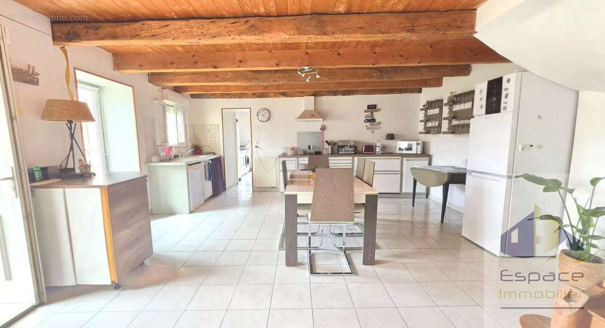 Maison Coup de cœur de 120m² à Thairé - photo 11