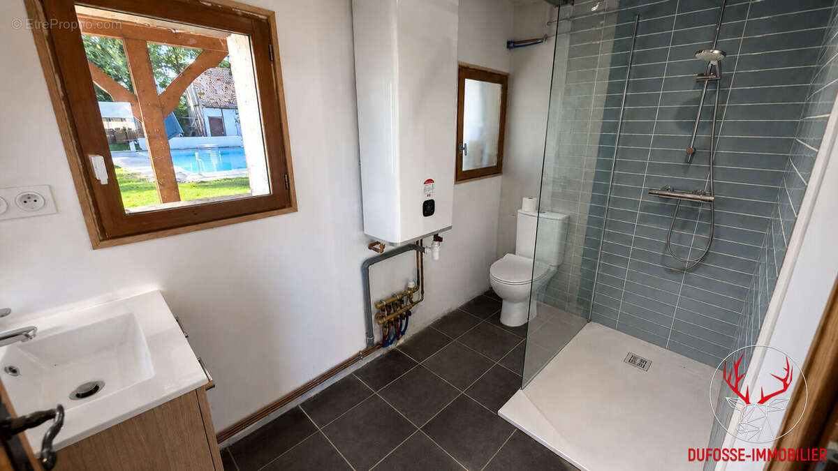 Maison Bressane - 115m² - Piscine et Dépendances - Mervans - photo 4