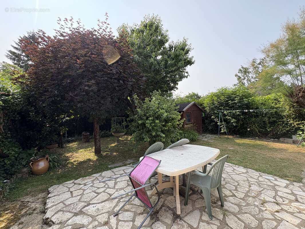 Maison à SAINT-JEAN-DE-LA-RUELLE