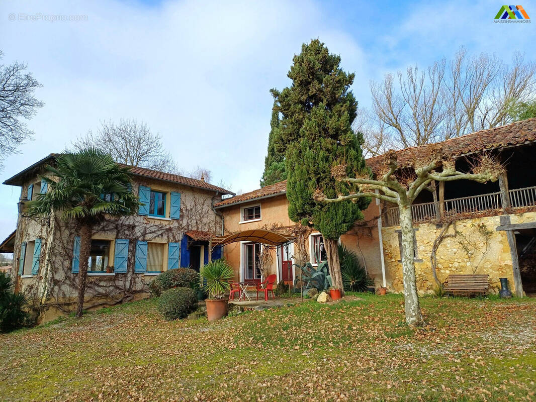 Attractive farmhouse with mature gardens in Gensac-de-Boulogne, Haute-Garonne, Southwest France. - Maison à BOULOGNE-SUR-GESSE