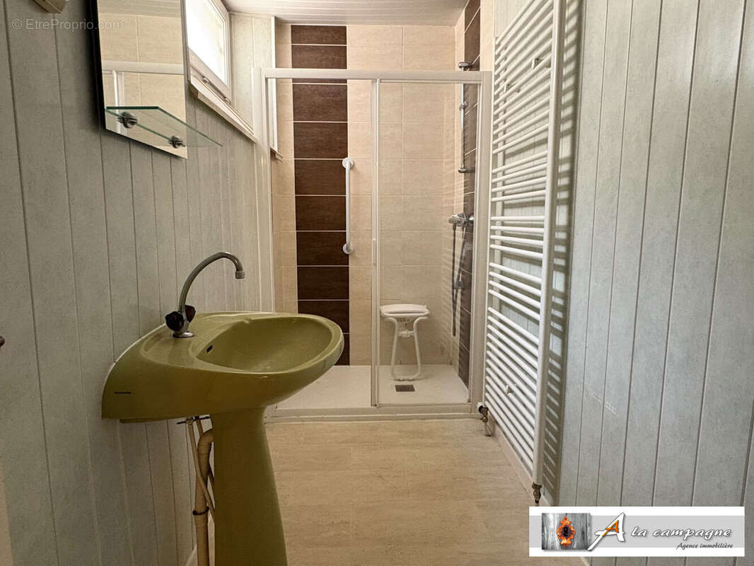 Maison 80 m² à Saint-Eloy-Les-Mines  - photo 5