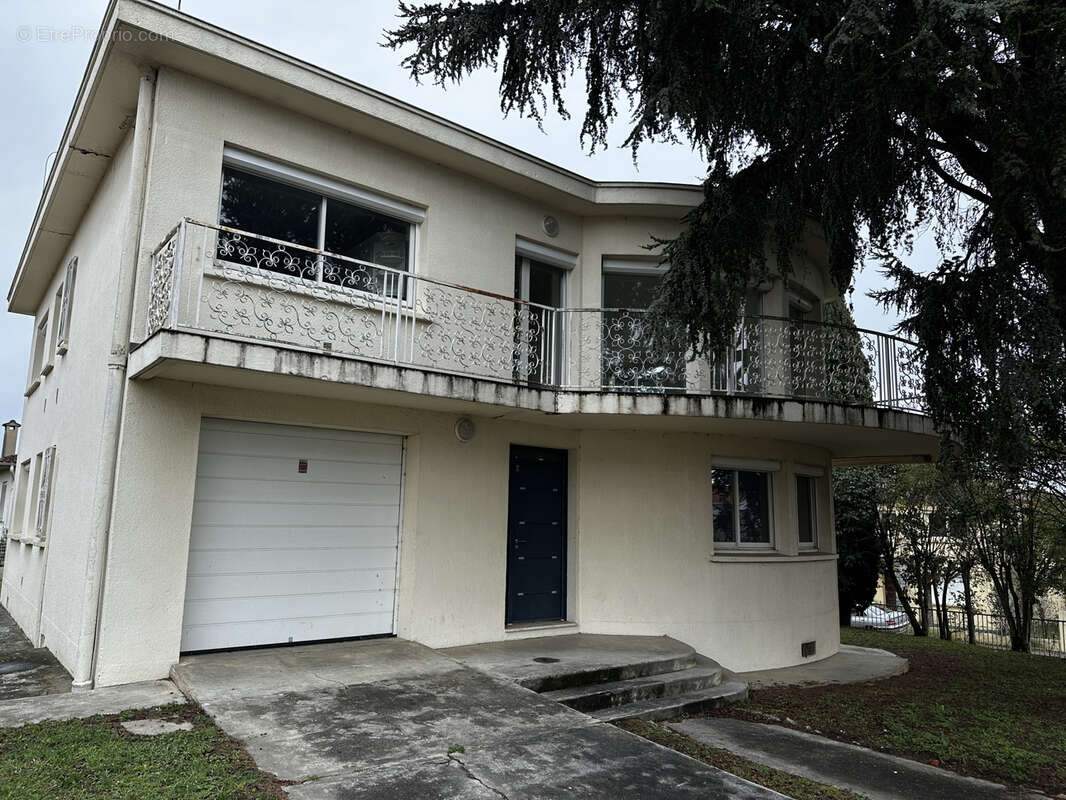 Maison à RAMONVILLE-SAINT-AGNE