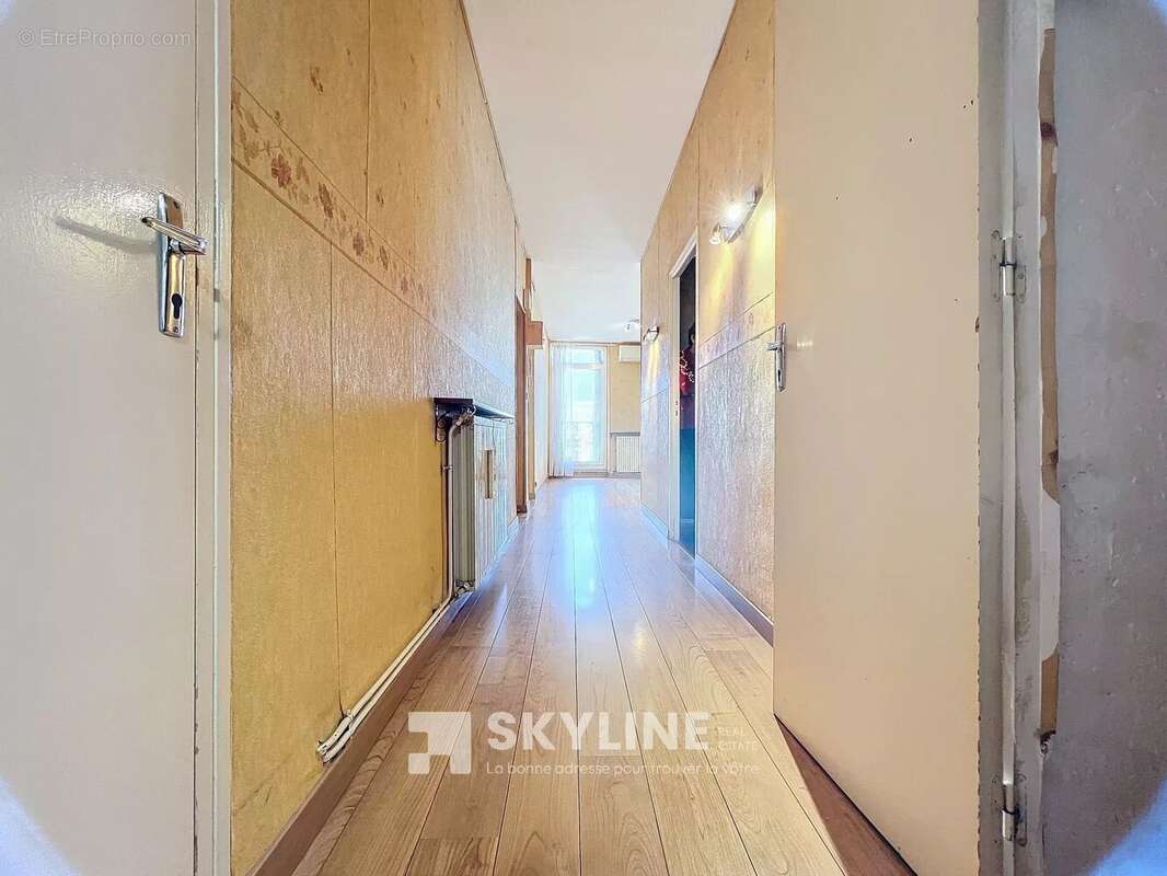Appartement à MARSEILLE-2E