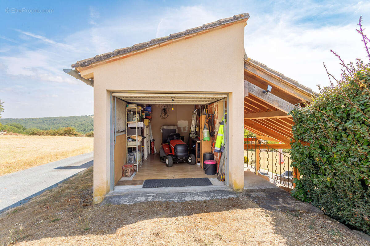 Maison de campagne avec vue exceptionnelle, 146 m² habitables, possibilité studio independante,  seulement 4 km de Cordes-sur-Ci - photo 15