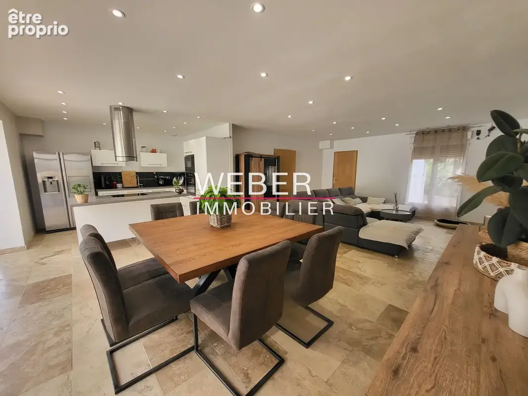 SAINTE ANNE D'EVENOS - Villa Plain pied 162 m2 - Piscine - Terrain 4800 m2 - photo 4