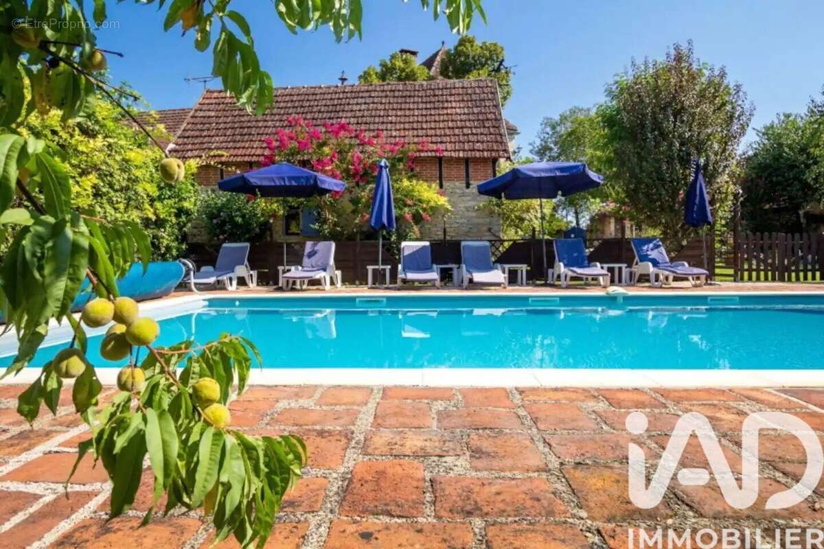 Maison 270 m² à Cavagnac  - photo 8
