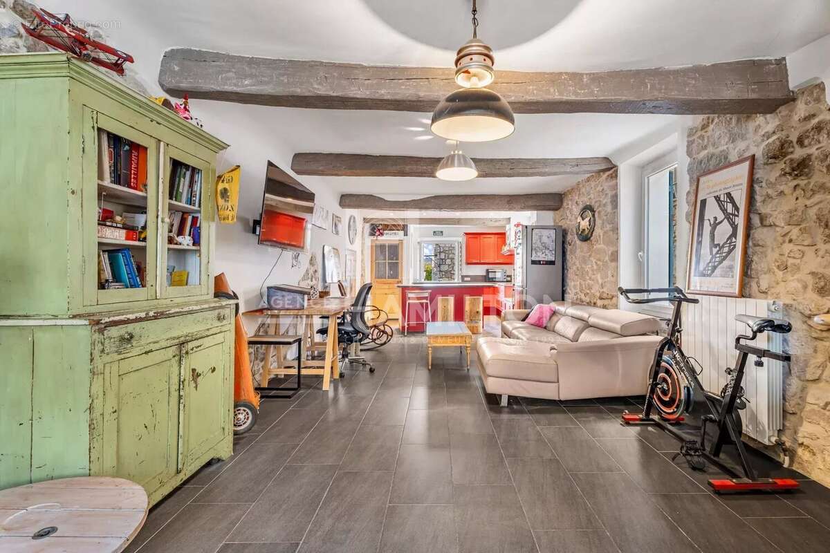 Appartement à GOURDON