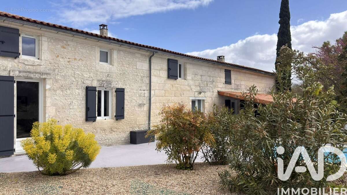 Photo 2 - Maison à LES GONDS