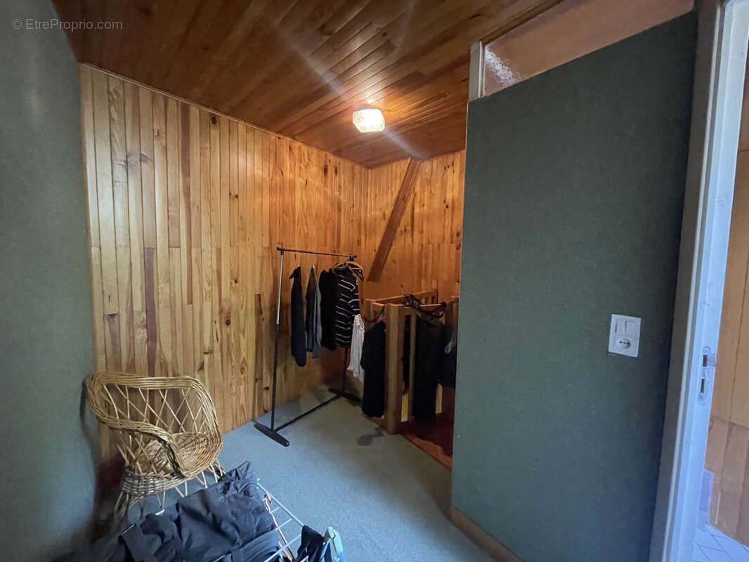 Appartement à ROCHEFORT-MONTAGNE