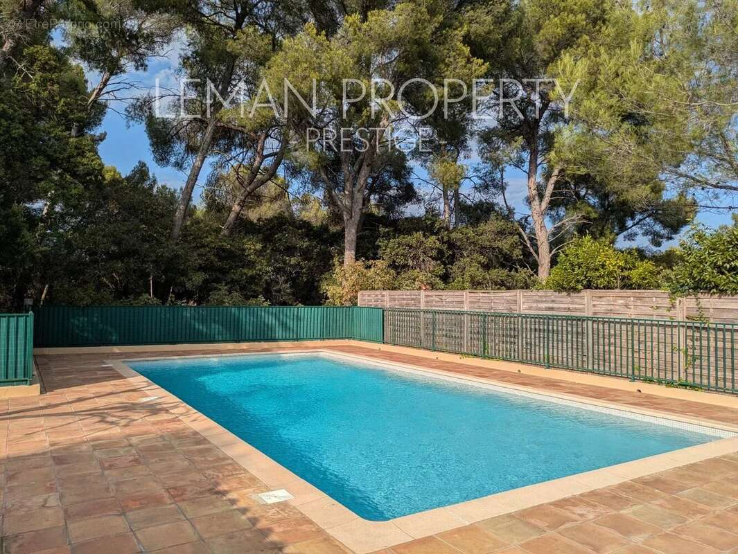 Appartement à VALLAURIS