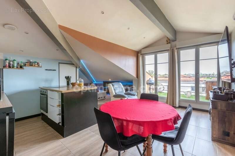 Appartement à CRAPONNE