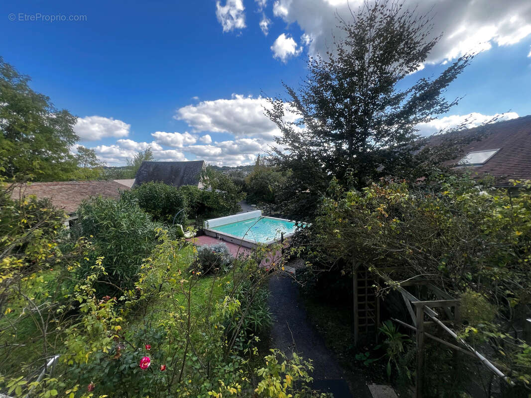 PROPRIÉTÉ de 300m2 hab et DEPENDANCES dans PARC 2550m2 - photo 7