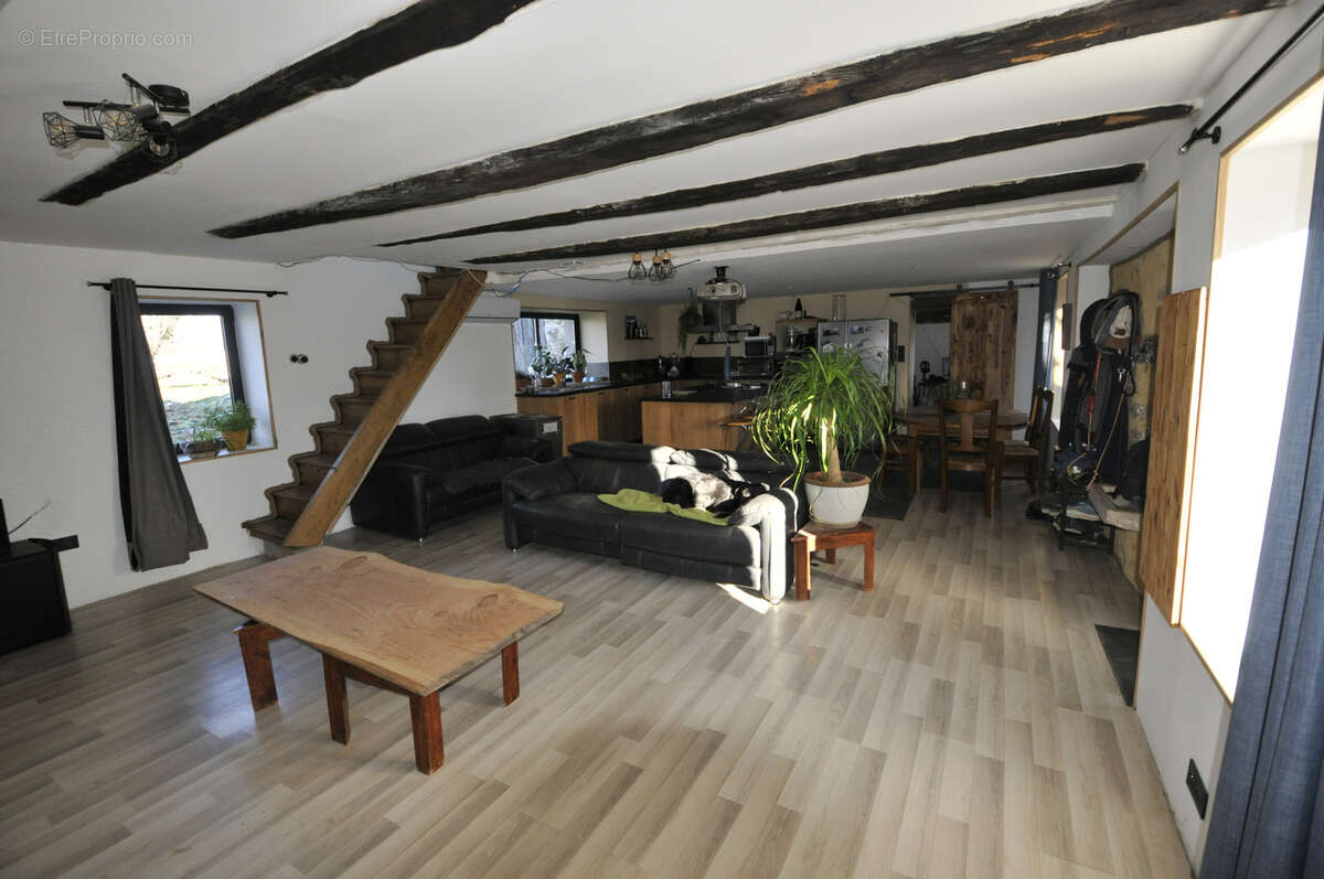 Maison à LA PORCHERIE