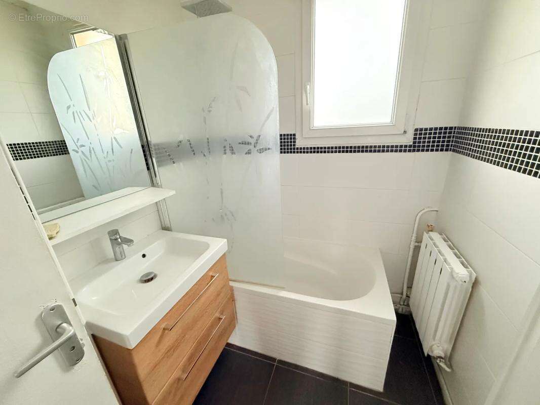 Appartement à LA ROCHETTE