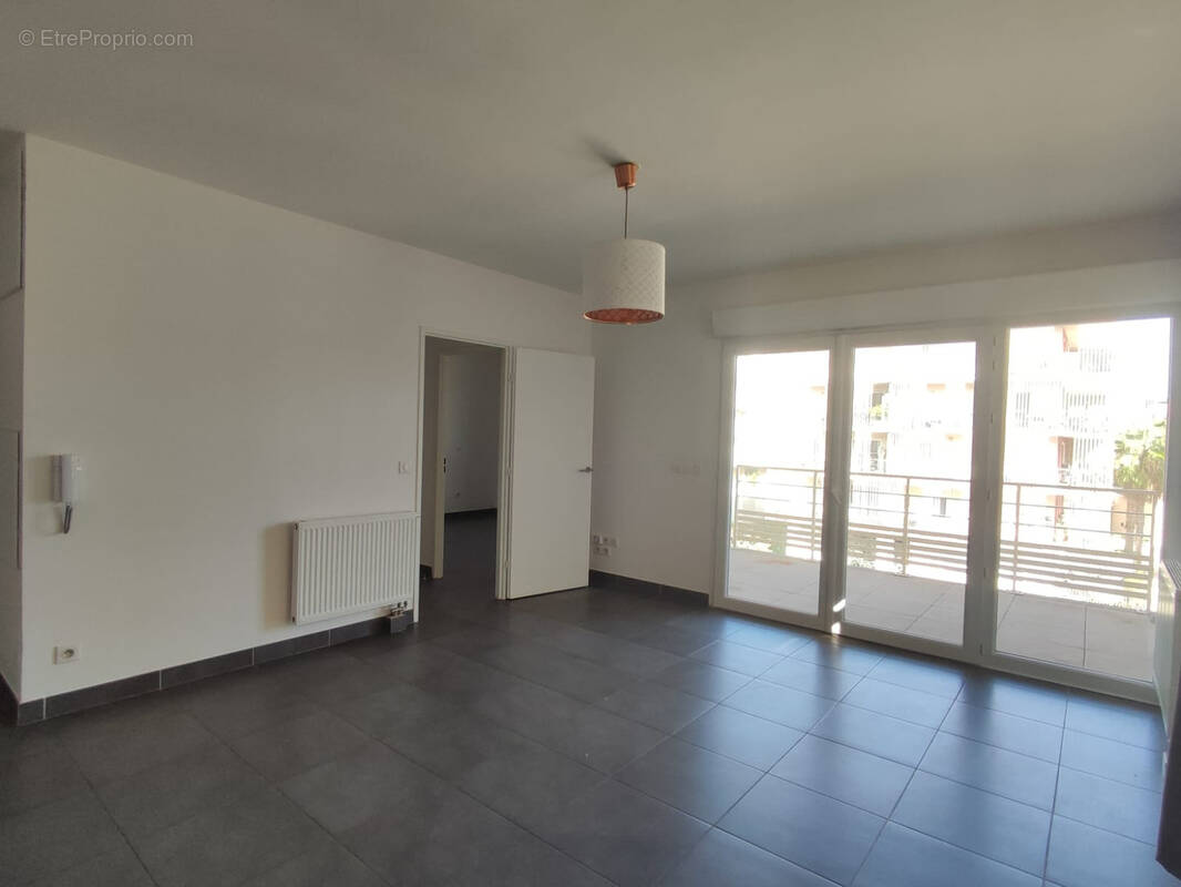 Appartement à JUVIGNAC