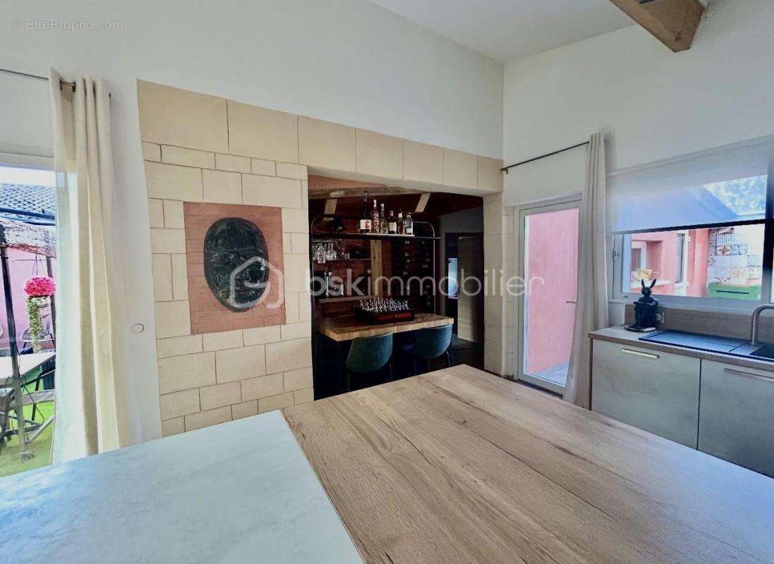 Maison 73 m² à Montblanc  - photo 5