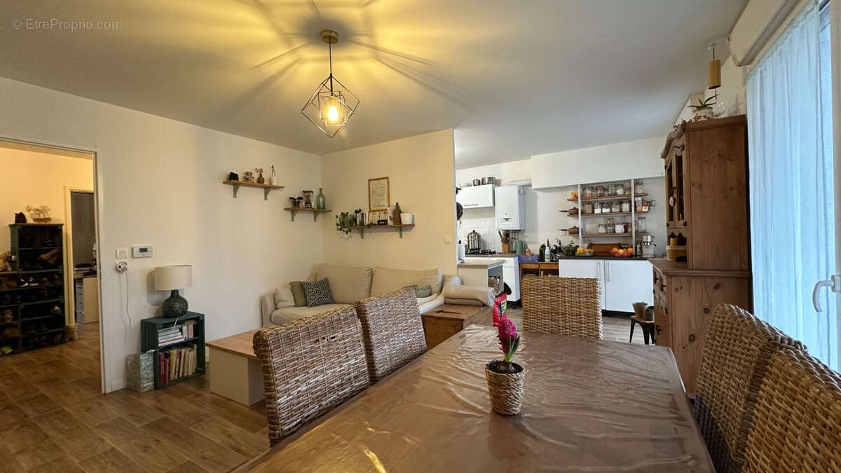 Appartement à JAUX