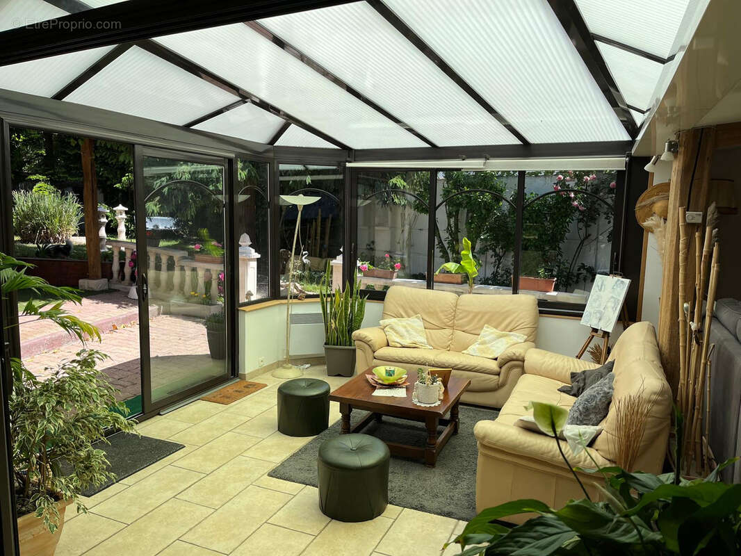 Maison à VERNEUIL-L'ETANG