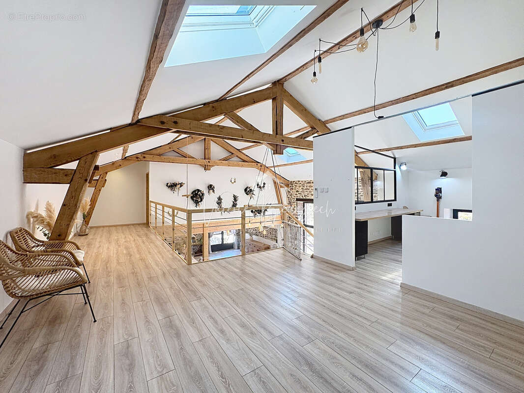 COUP DE COEUR Magnifique grange en pierres rénovée ! - photo 25