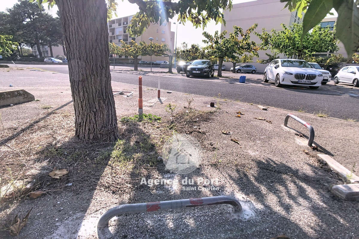 Parking à SAINT-CYPRIEN
