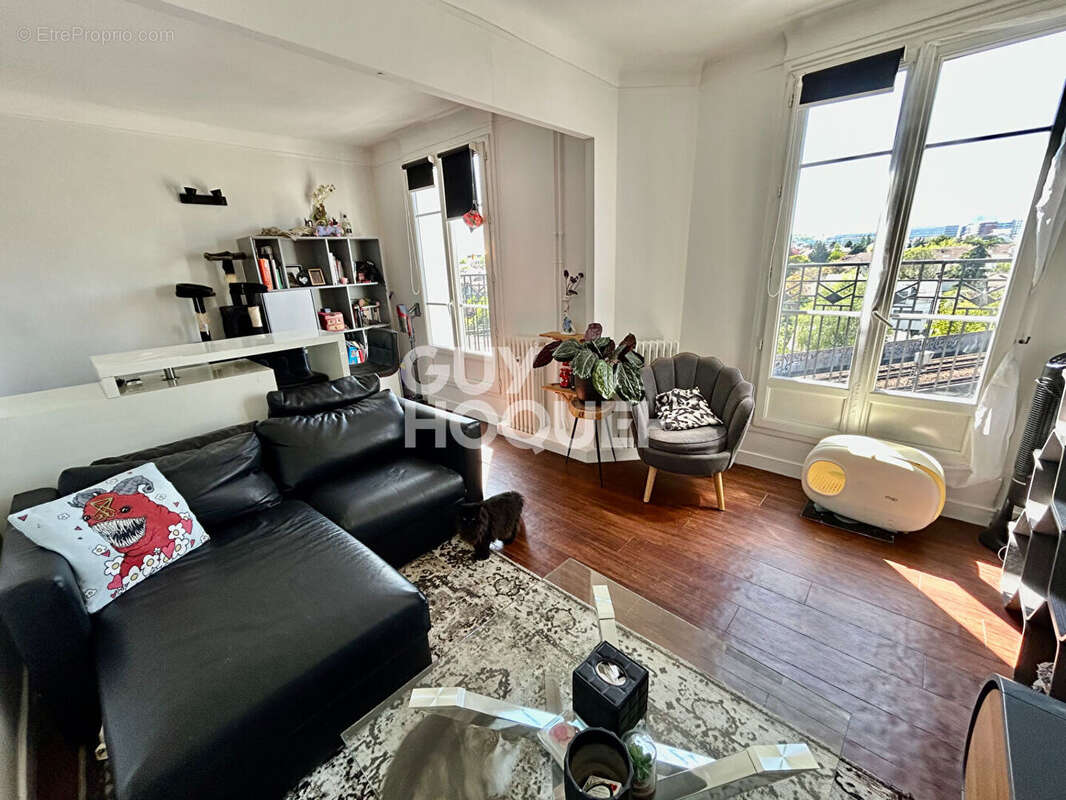 Appartement à NEUILLY-PLAISANCE