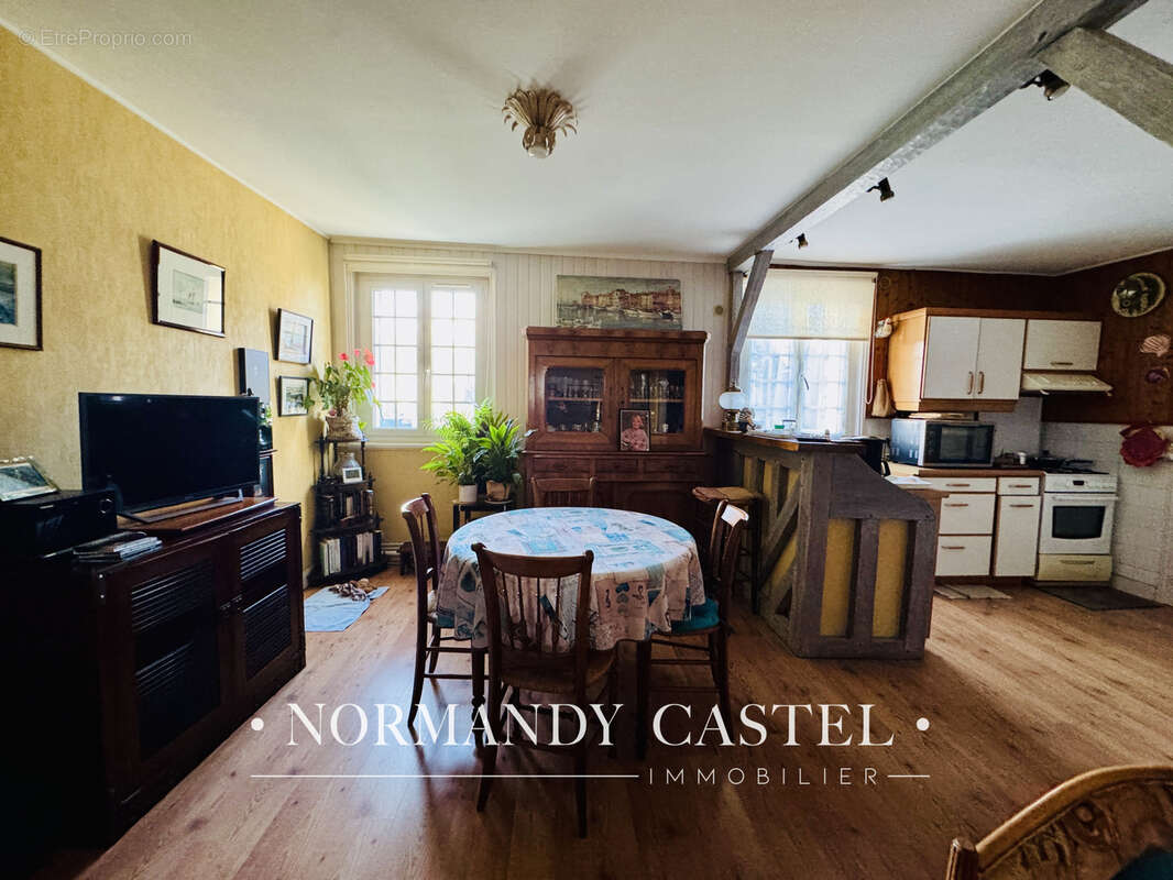 Appartement à TROUVILLE-SUR-MER