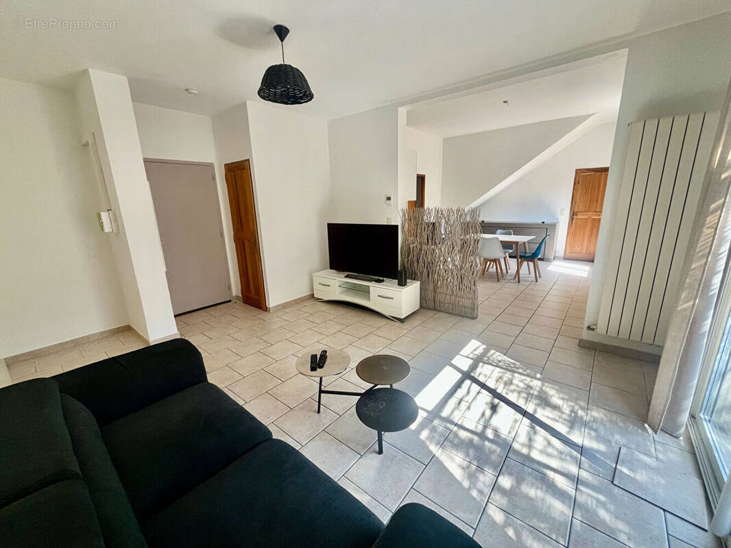 Appartement à L'ISLE-SUR-LA-SORGUE