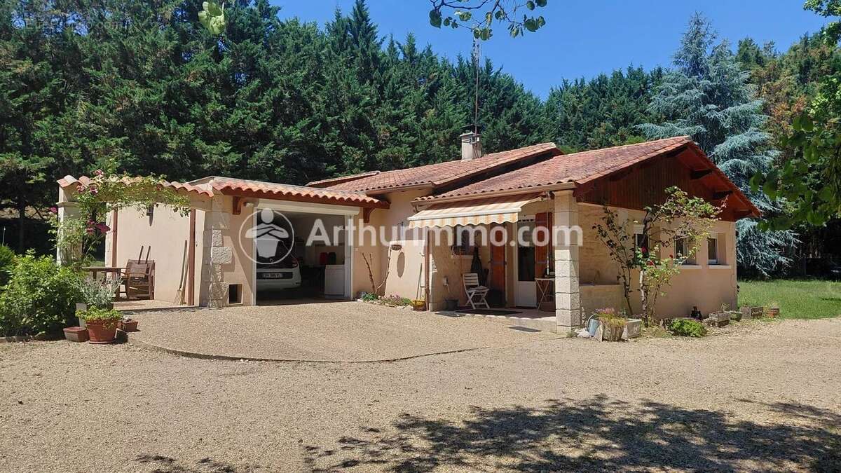 Maison plain pied, 110 m², 2 ch - deux étangs - photo 4