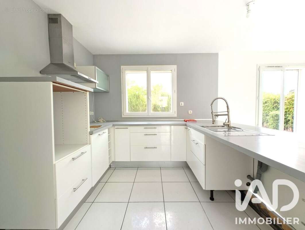 Maison 88 m² à Limons  - photo 6